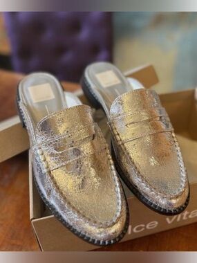 Dolce Vita Havan Loafer Mule in Silver, Size 7